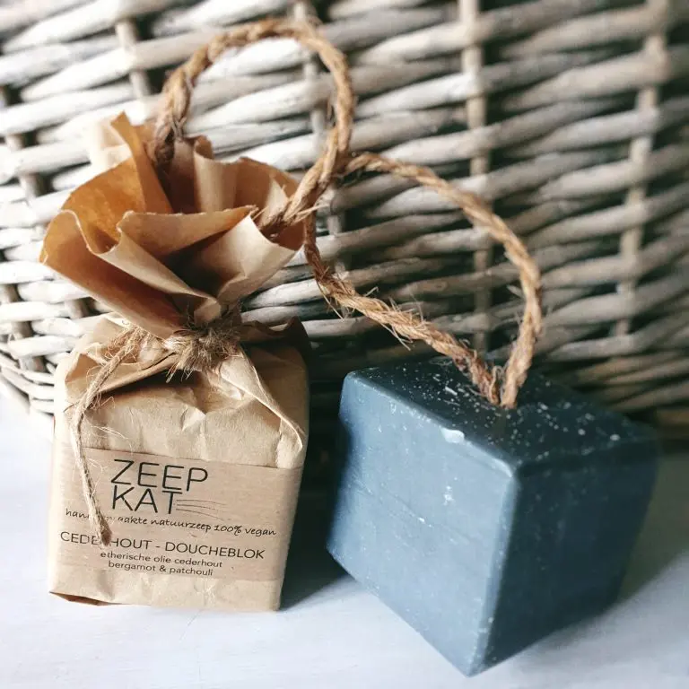 Lichaamszeep 220gr (cederhout)